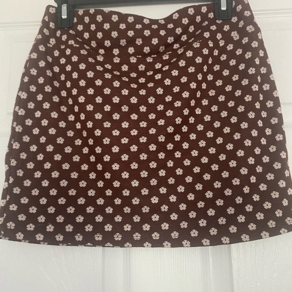 Brown Mini Skirt w/ Flower Design - Picture 3 of 4